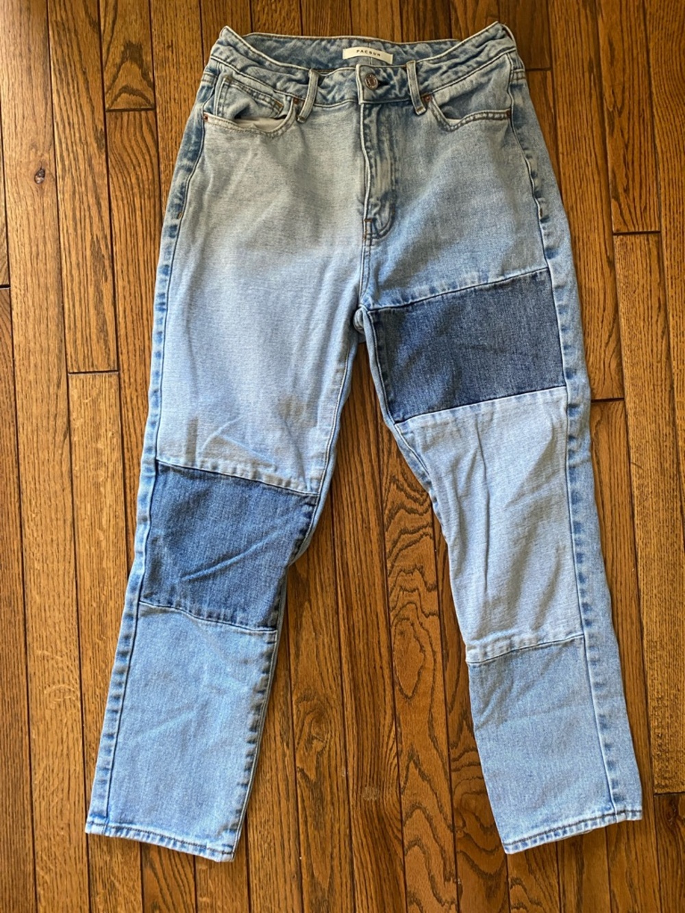 PacSun Light Wash Mom Jeans with Contrast Topstitching